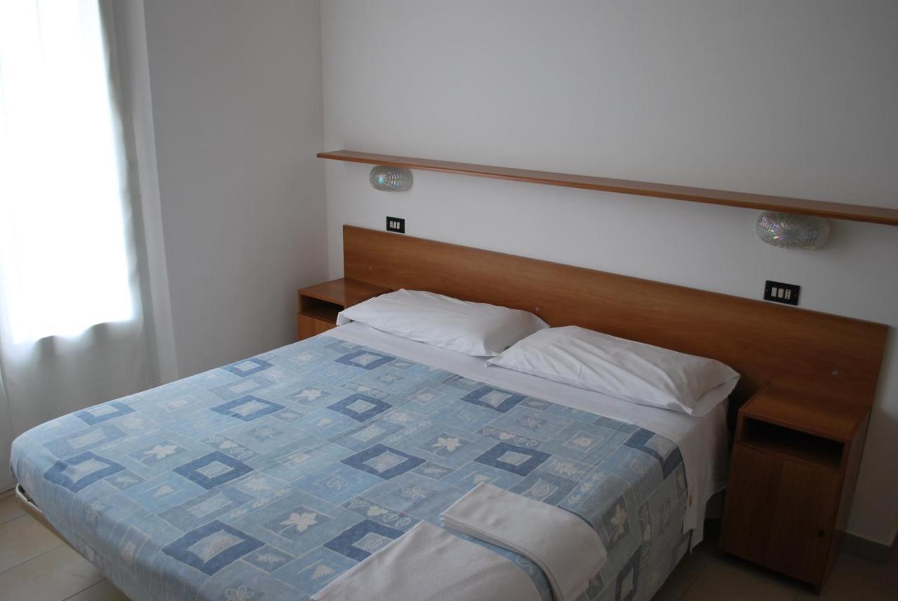 Hotel Numi Rimini Esterno foto